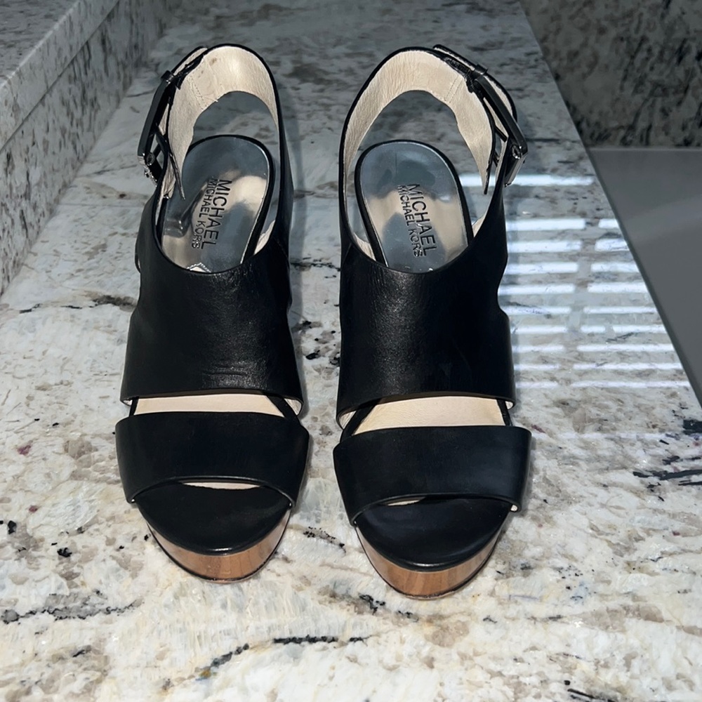 Michael Kors black with wooden detail platform size 7 shoes